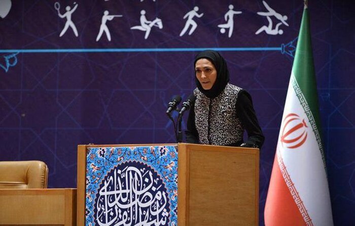 احترام به رییس جمهور به سبک دختر ووشوکار + عکس